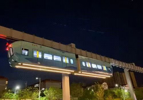 Первый в мире подвесной железнодорожный поезд, работающий на водороде, успешно прошел испытания