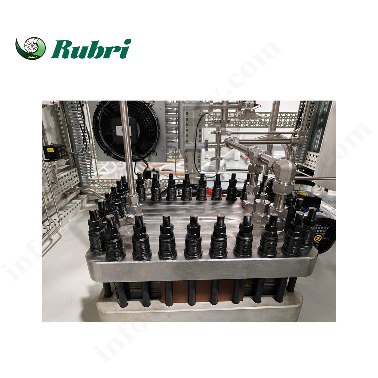 Установка для производства генератора водорода высокой чистоты 99,999% из полиэтилена с электролитом (ПЭМ) производительностью 100 Нм3/ч, мощностью 500 кВт